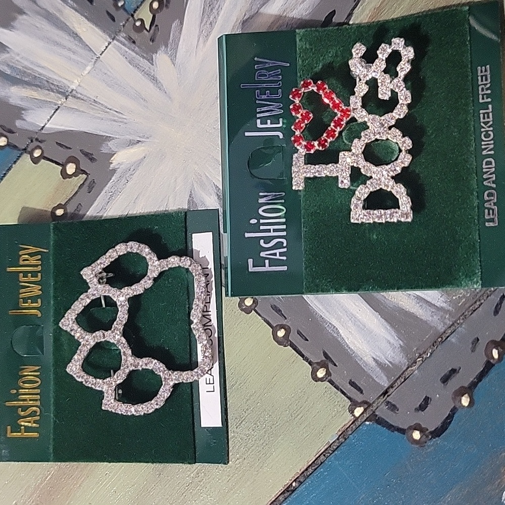 Rhinestone 'I ❤️ Dogs' Or 'Paw' Brooch Pin - Silver Sparkle